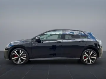 VW Golf 1.5 TSI GTE eHybrid DSG 200kW  LEDER PANOD