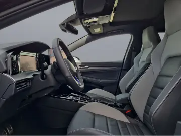 VW Golf 1.5 TSI GTE eHybrid DSG 200kW  LEDER PANOD