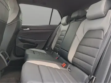 VW Golf 1.5 TSI GTE eHybrid DSG 200kW  LEDER PANOD