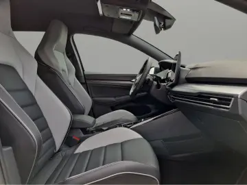 VW Golf 1.5 TSI GTE eHybrid DSG 200kW  LEDER PANOD