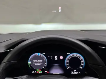 VW Golf GTE   MATRIX NAVI PANO LEDER AHK ACC DCC