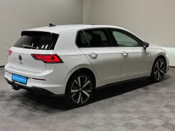 VW Golf GTE   MATRIX NAVI PANO LEDER AHK ACC DCC