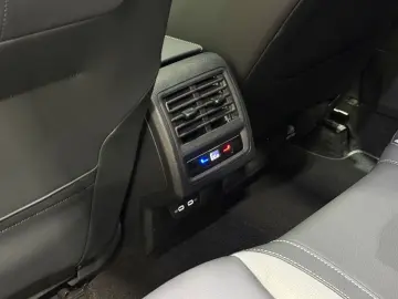 VW Golf GTE   MATRIX NAVI PANO LEDER AHK ACC DCC