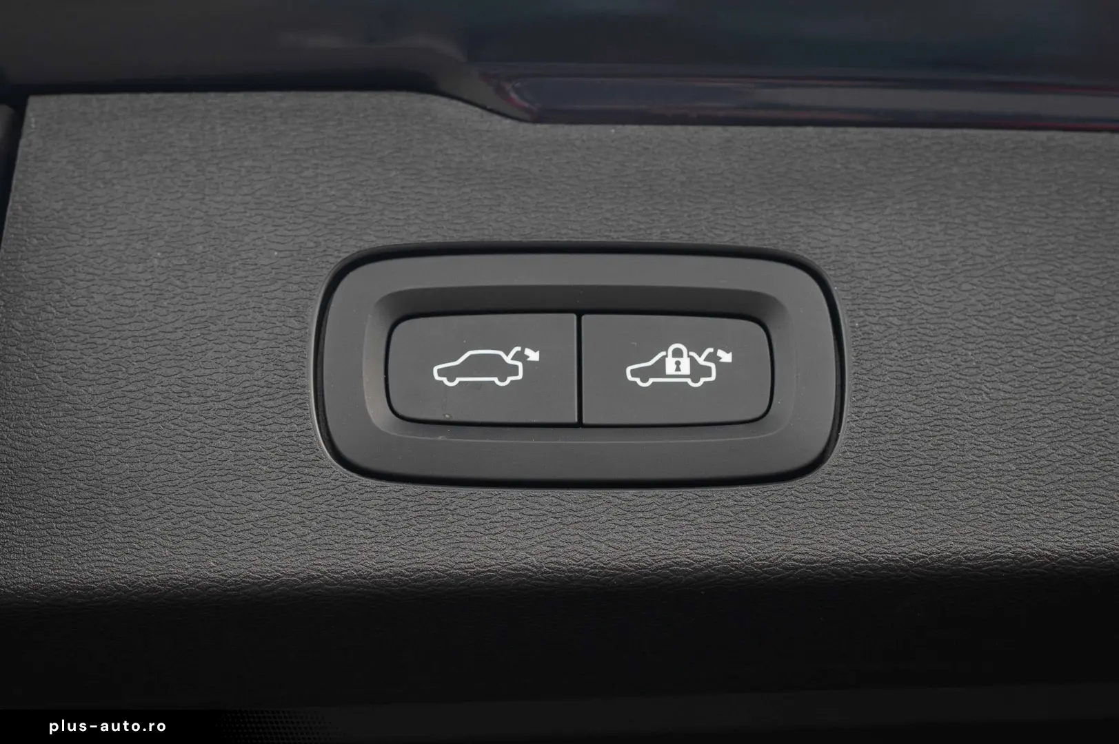 Volvo V60 B4 MHEV Geartronic R-Design