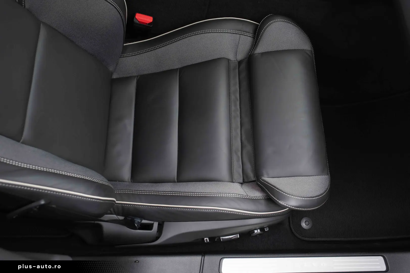 Volvo V60 B4 MHEV Geartronic R-Design