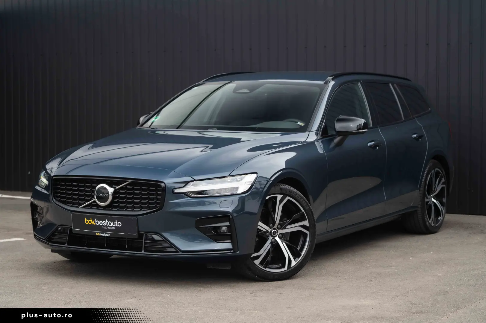 Volvo V60 B4 MHEV Geartronic R-Design
