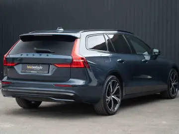 Volvo V60 B4 MHEV Geartronic R-Design