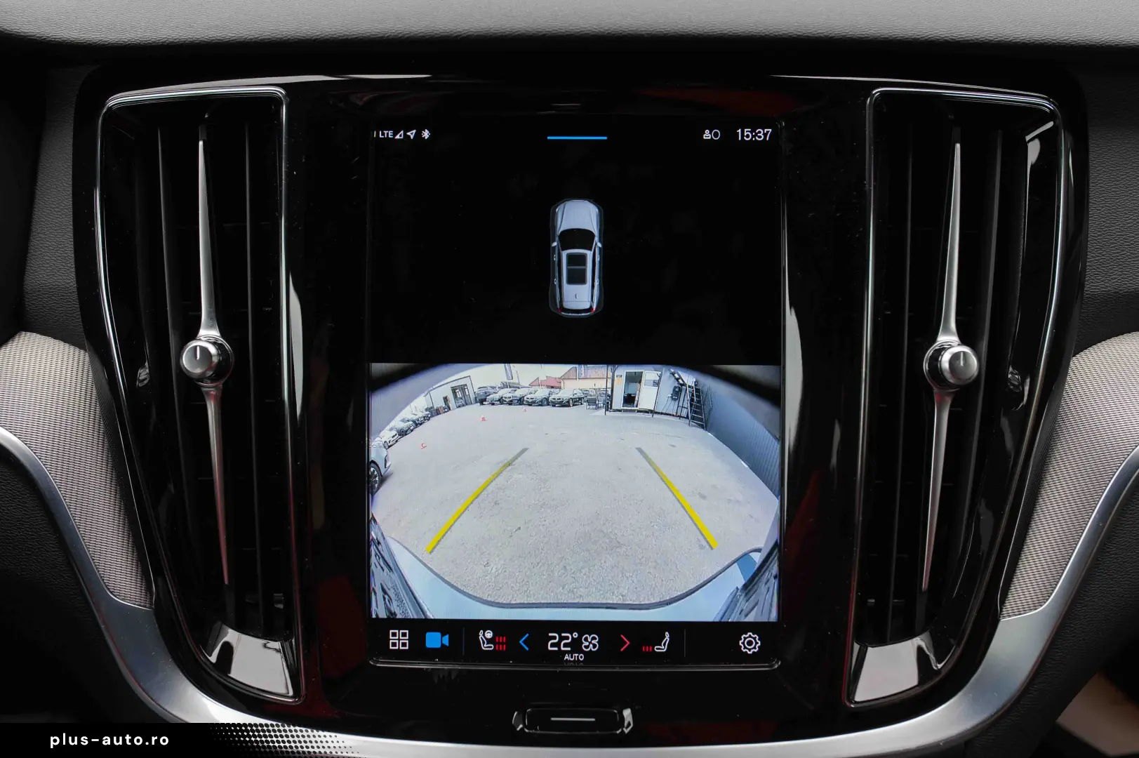 Volvo V60 B4 MHEV Geartronic R-Design