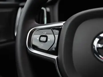 Volvo V60 B4 MHEV Geartronic R-Design