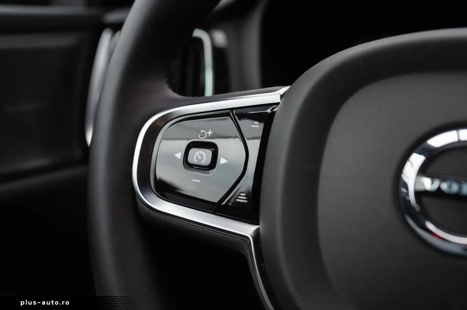 Volvo V60 B4 MHEV Geartronic R-Design