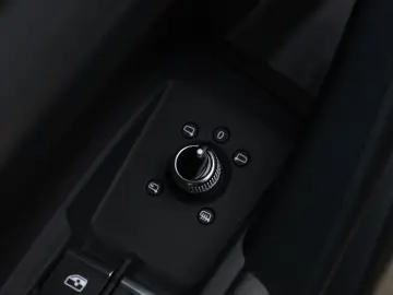 AUDI Q5 35 TDI S line LED 360  Sportsitze 1 HAND KEYL