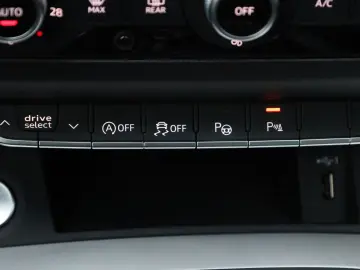 AUDI Q5 35 TDI S line LED 360  Sportsitze 1 HAND KEYL