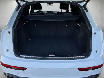 AUDI Q5 S line 40 TDI quattro S tronic  Kamera AHK