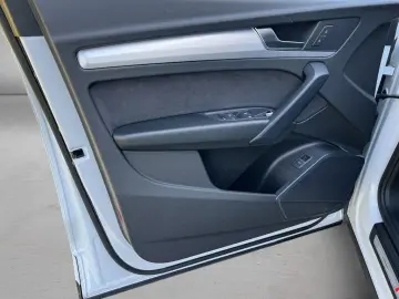 AUDI Q5 S line 40 TDI quattro S tronic  Kamera AHK