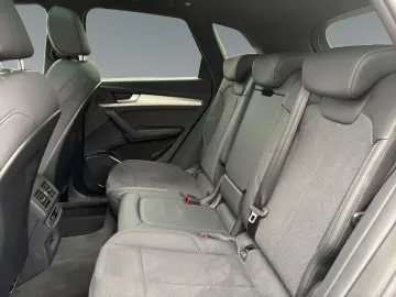 AUDI Q5 50 TFSI e q 2x S line AHK Matrix Pano Kamera
