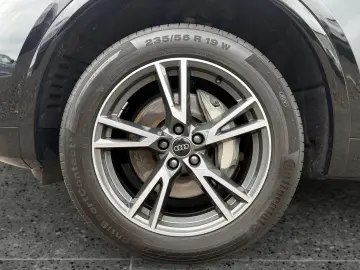 AUDI Q5 50 TFSI e q 2x S line AHK Matrix Pano Kamera