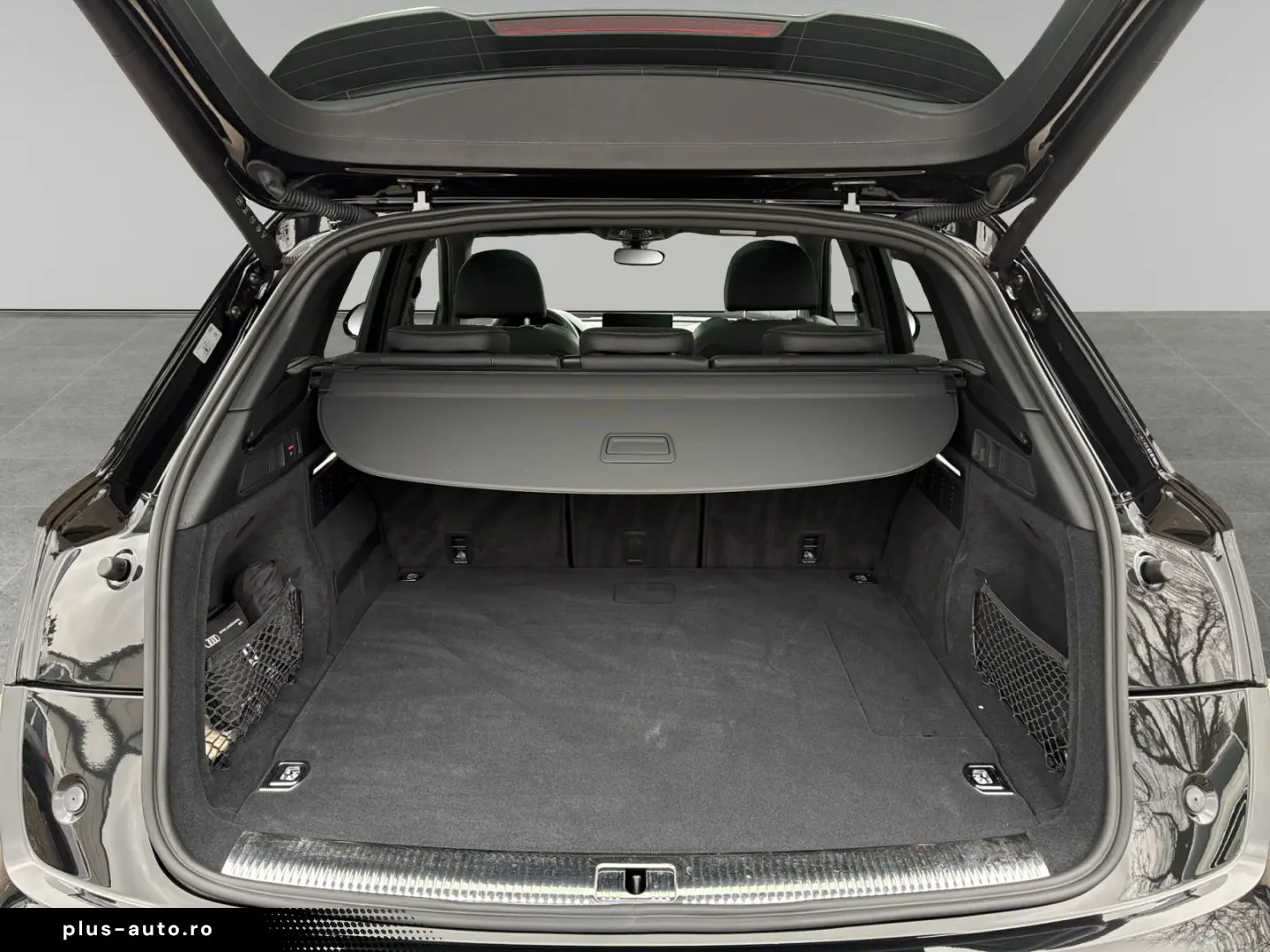 AUDI Q5 50 TFSI e q 2x S line AHK Matrix Pano Kamera