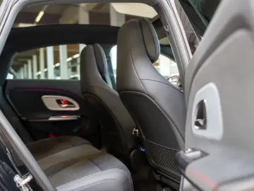 Mercedes-Benz CLA 200 Coupe LED Pano DAB