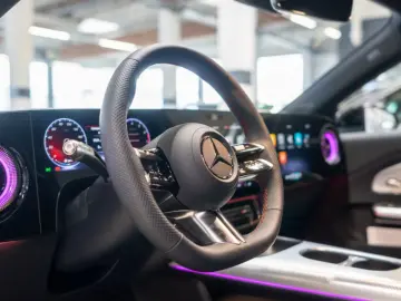 Mercedes-Benz CLA 200 Coupe LED Pano DAB