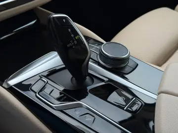 BMW 530e Limousine Sport Line Kamera LED LKHZ SHZ