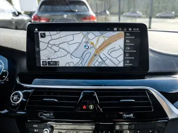 BMW 530e Luxury Line HUD ACC RFK NAVI LED Laser LM