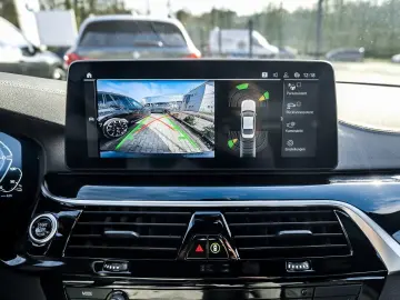 BMW 530e Luxury Line HUD ACC RFK NAVI LED Laser LM