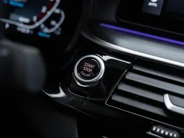 BMW 530 5-serie 530e xDrive M Sport Pano 360  HuD H&