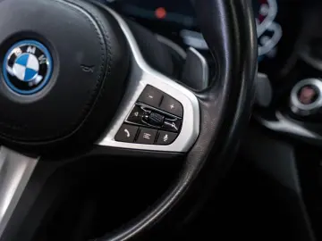 BMW 530 5-serie 530e xDrive M Sport Pano 360  HuD H&