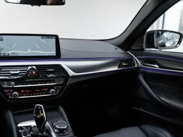 BMW 530 5-serie 530e xDrive M Sport Pano 360  HuD H&