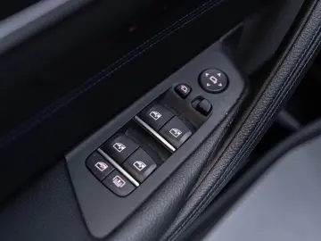 BMW 530 5-serie 530e xDrive M Sport Pano 360  HuD H&