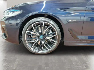 BMW 530e xDrive Limousine M Sport Massage Harman K