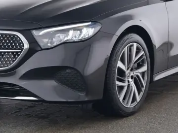 MERCEDES-BENZ E 300e Avantgarde Tot-W 360 Carplay DISTR DAB