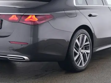 MERCEDES-BENZ E 300e Avantgarde Tot-W 360 Carplay DISTR DAB