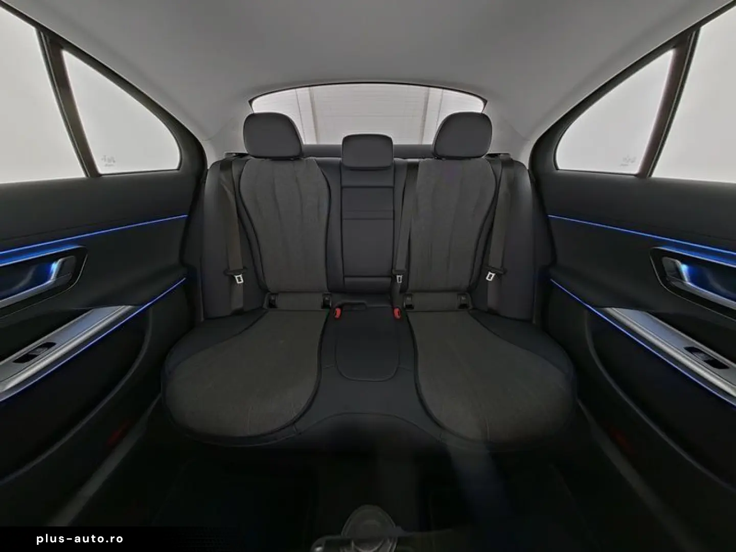 MERCEDES-BENZ E 300e Avantgarde Tot-W 360 Carplay DISTR DAB