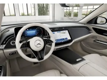 MERCEDES-BENZ E 200 Limousine Ava Pano Distr Ambien 360