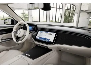 MERCEDES-BENZ E 200 Limousine Ava Pano Distr Ambien 360