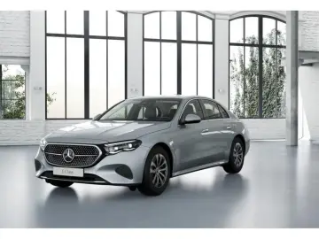 MERCEDES-BENZ E 220 d Mercedes-Avantgarde Pano Digital Distr