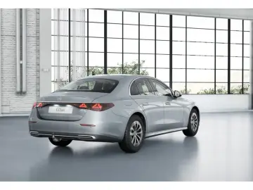 MERCEDES-BENZ E 220 d Mercedes-Avantgarde Pano Digital Distr