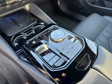 BMW 530e Limousine 360  HEAD-UP SITZBELÜFT RFK HIFI