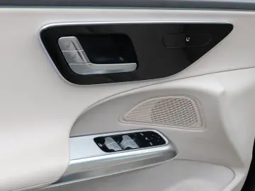 MERCEDES-BENZ E 200 Limousine AUT SpurH SpurW Teilled.