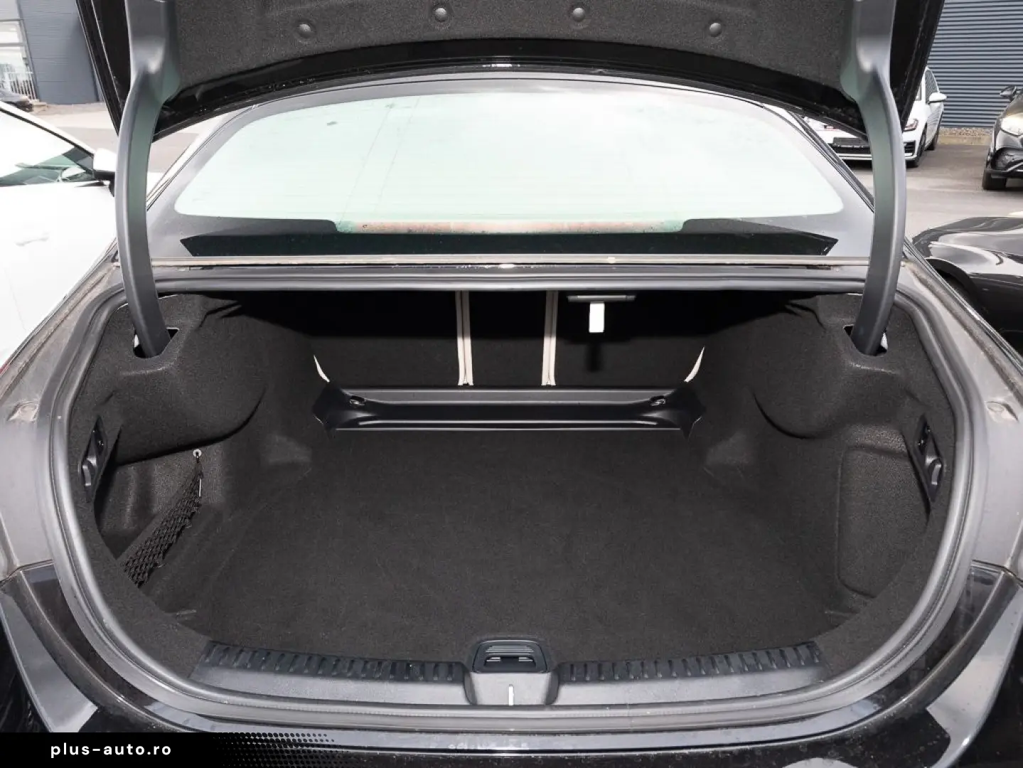 MERCEDES-BENZ E 200 Limousine AUT SpurH SpurW Teilled.