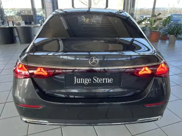 MERCEDES-BENZ E 220 d Avantgarde Standhz AHK Burmester 360