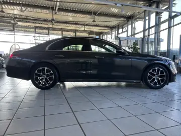 MERCEDES-BENZ E 220 d Avantgarde Standhz AHK Burmester 360