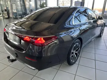 MERCEDES-BENZ E 220 d Avantgarde Standhz AHK Burmester 360