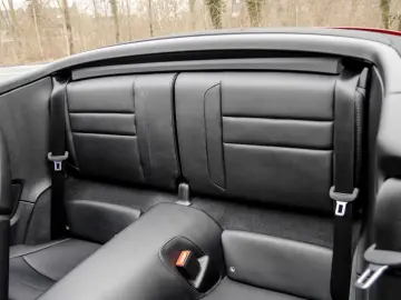 Porsche 992 911 Carrera Cabriolet Sportabgas