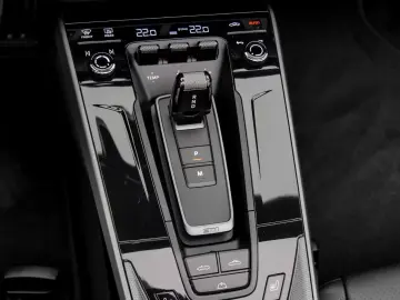 Porsche 992 911 Carrera Cabriolet Sportabgas