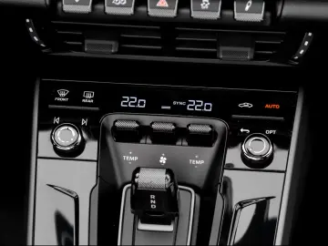 Porsche 992 911 Carrera Cabriolet Sportabgas