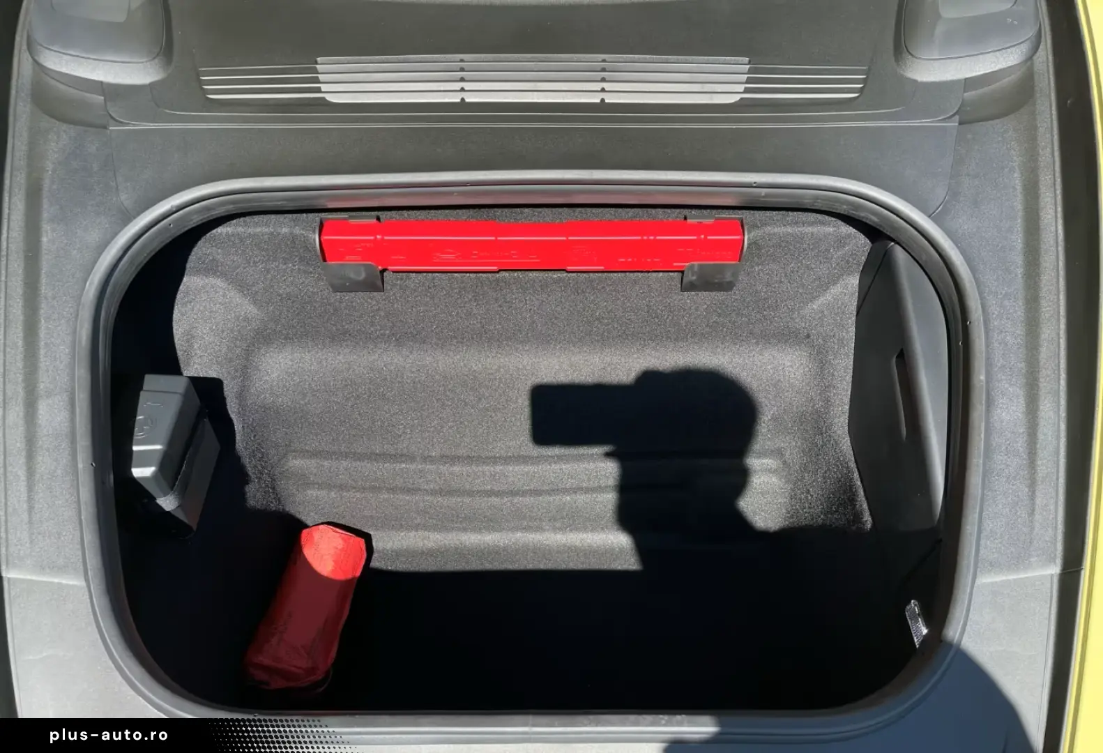 Porsche 992 911 Carrera T Cartagenagelb