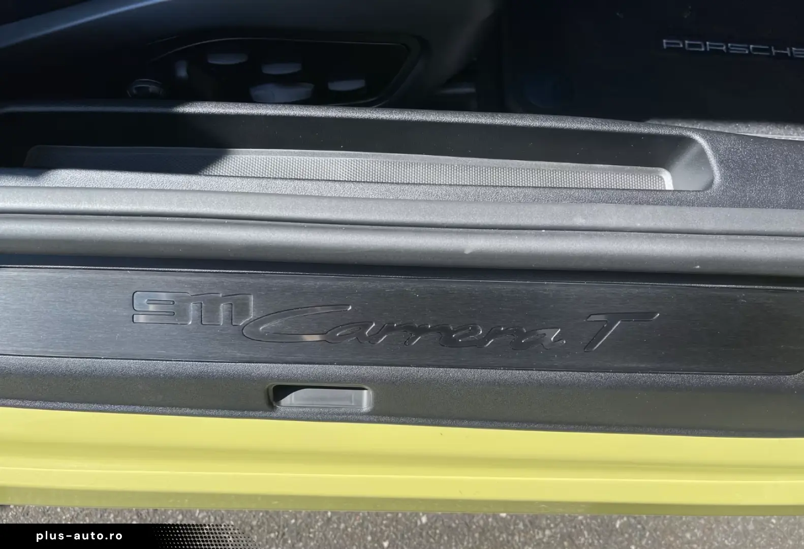 Porsche 992 911 Carrera T Cartagenagelb