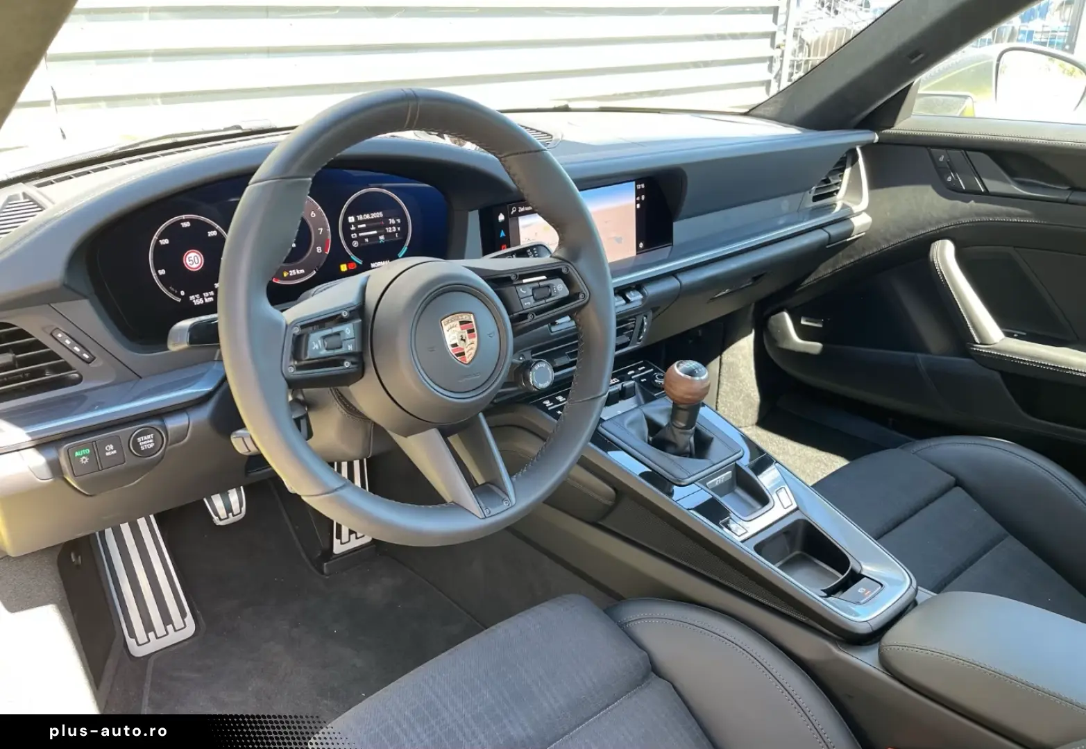 Porsche 992 911 Carrera T Cartagenagelb